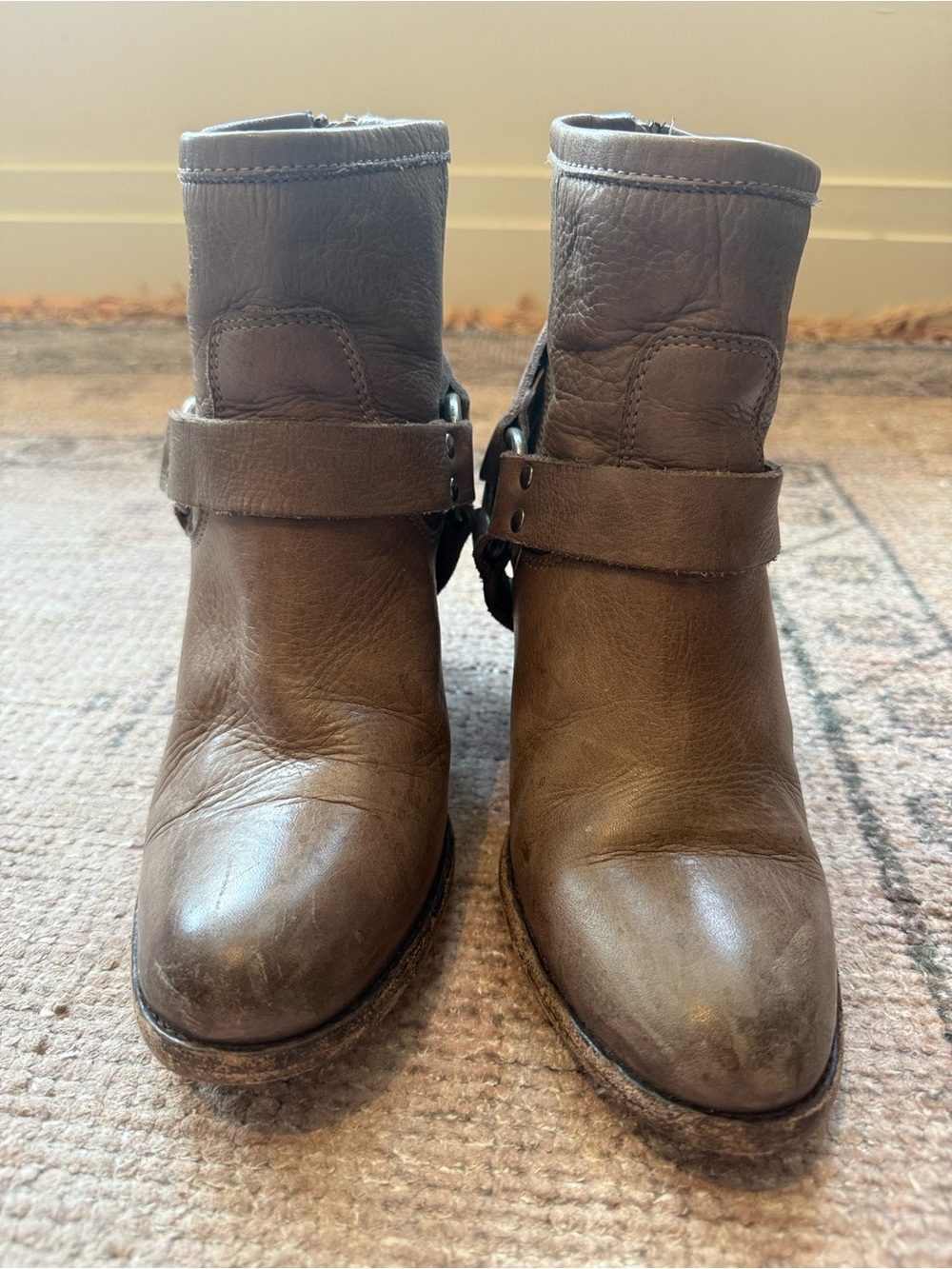 Frye Women's Tabitha Ankle Boots